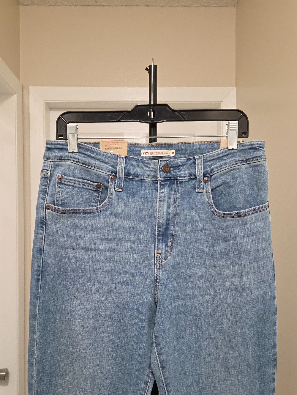 NWT Levi's 725 High Rise Bootcut Jeans Light Wash Stretch Denim Flattering - Picture 3 of 10